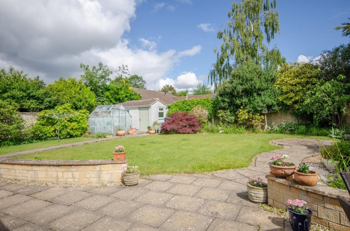 Park Crescent, Frenchay, Bristol, BS16 1NZ