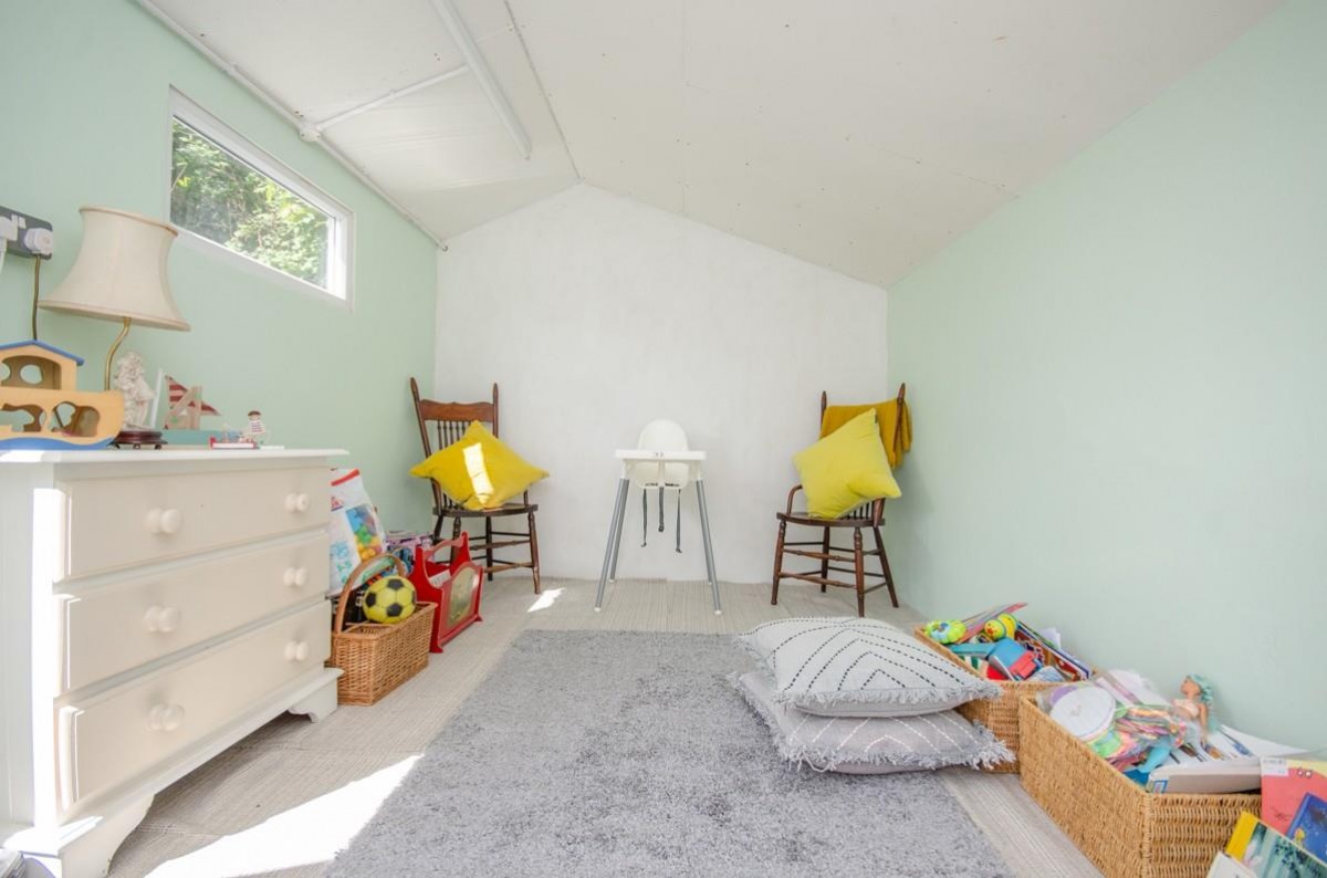 Park Crescent, Frenchay, Bristol, BS16 1NZ