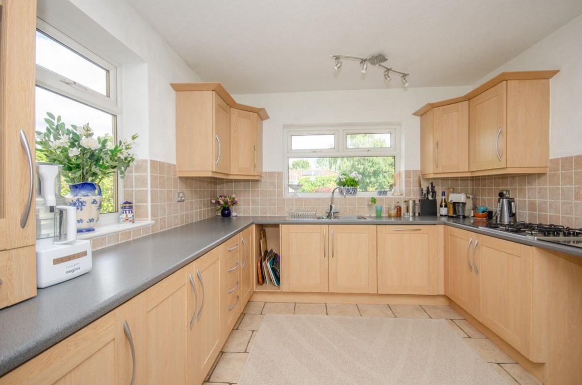 Park Crescent, Frenchay, Bristol, BS16 1NZ