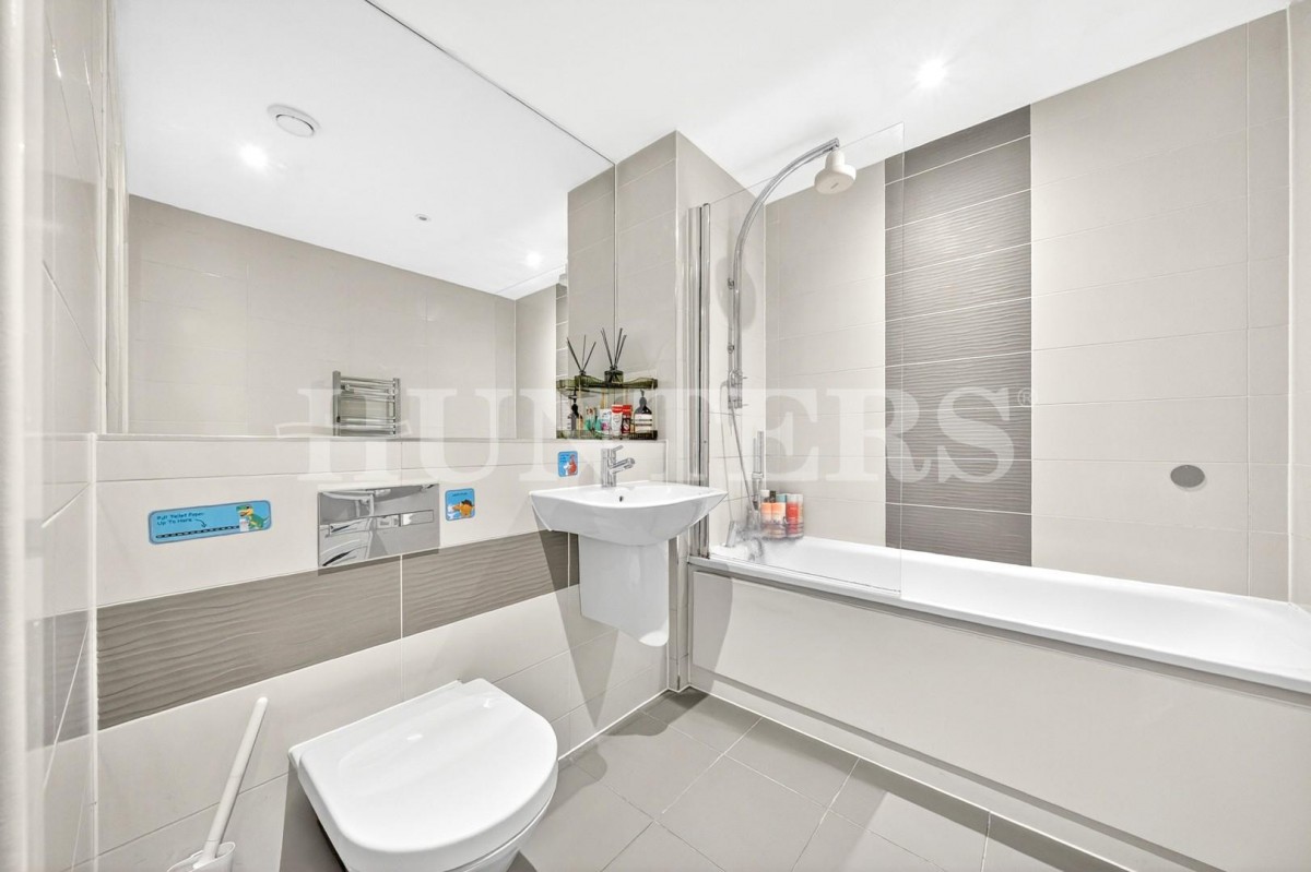 Lapwing Heights, London, N17