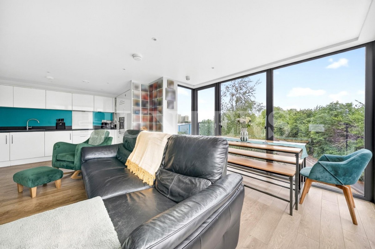 Lapwing Heights, London, N17