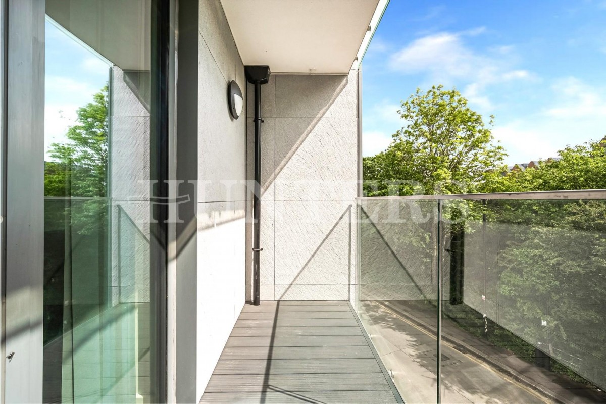 Lapwing Heights, London, N17