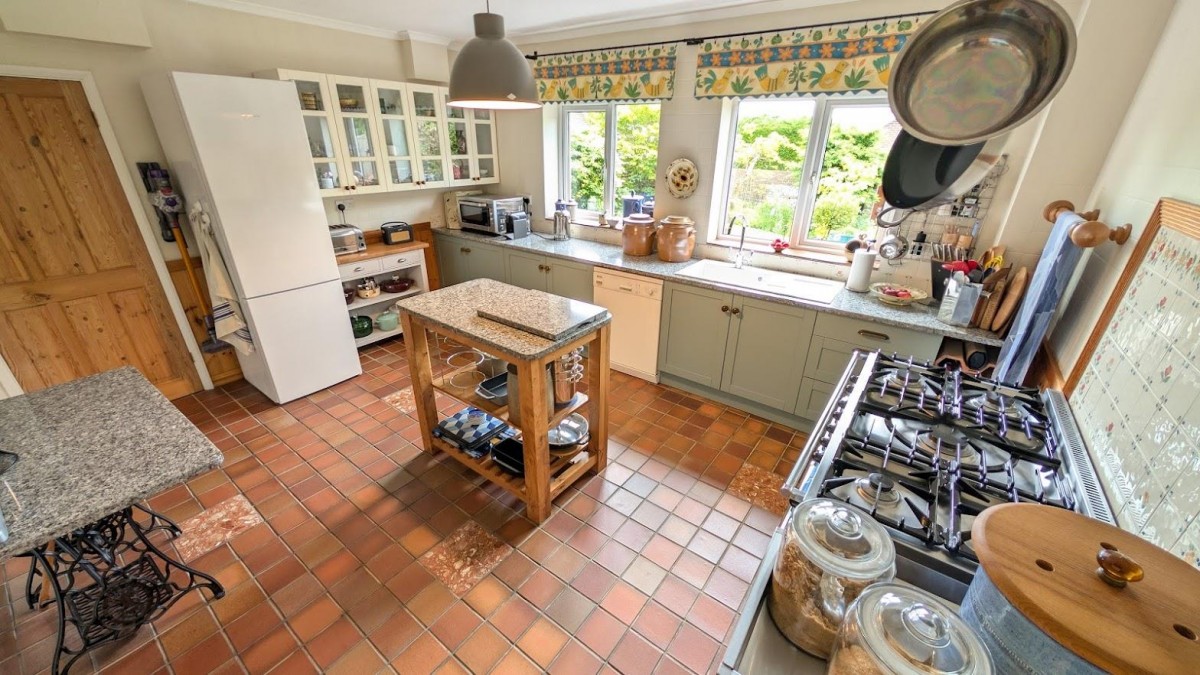 Cumbria Close, Thornbury, South Gloucestershire