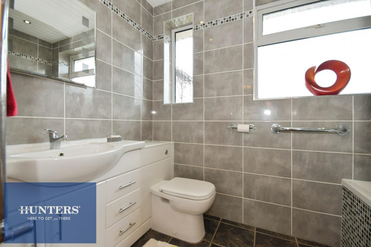Edinburgh Road, Wingerworth, Chesterfield, S42 6SQ