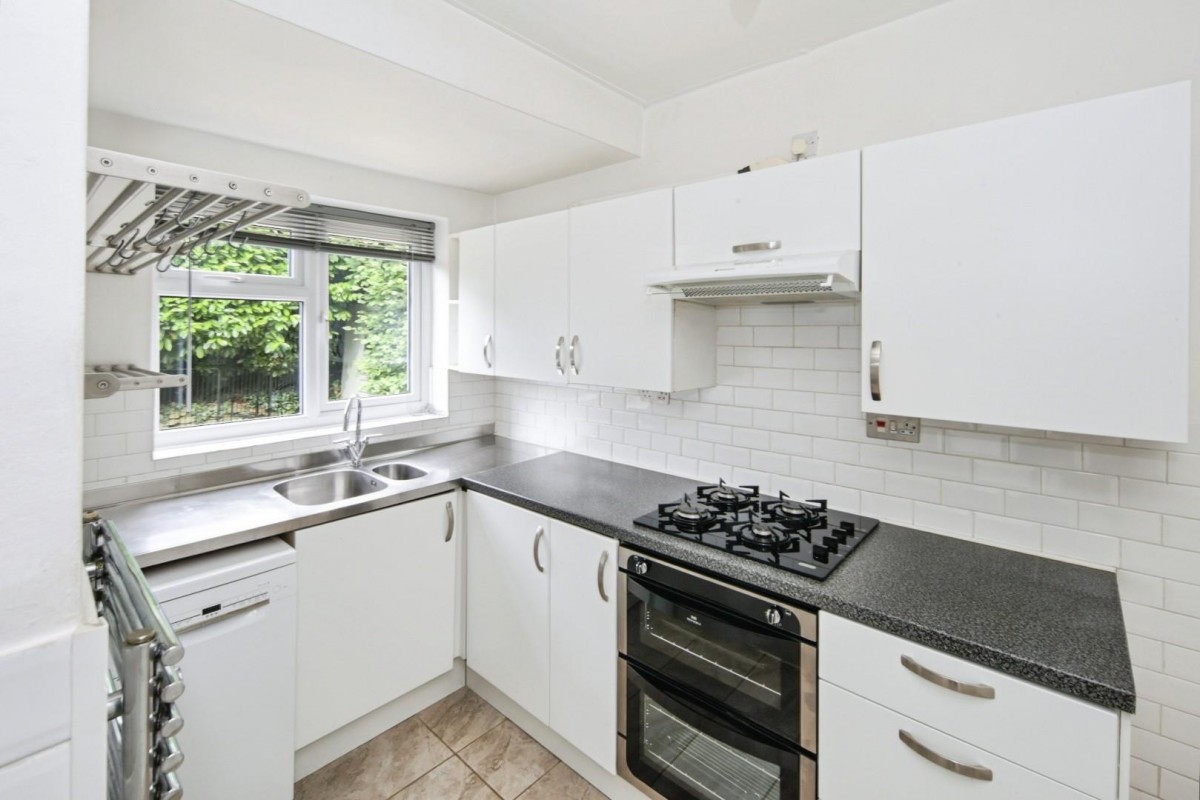 Ernsford Close, Dorridge, B93 8QT