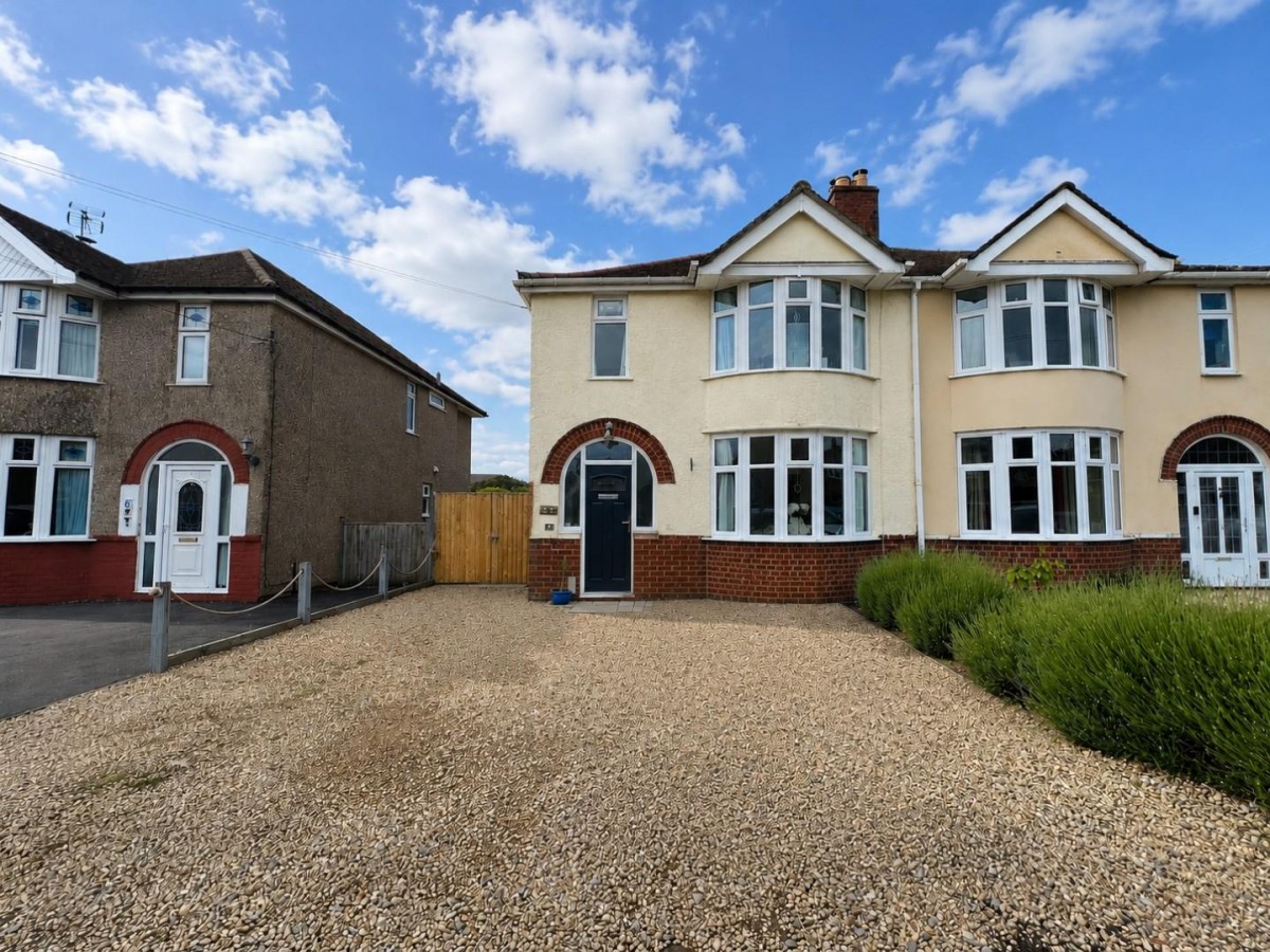 Box Road Avenue, Cam, Dursley