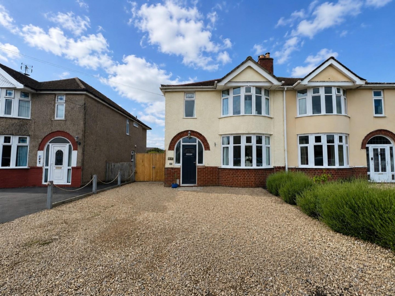 Box Road Avenue, Cam, Dursley