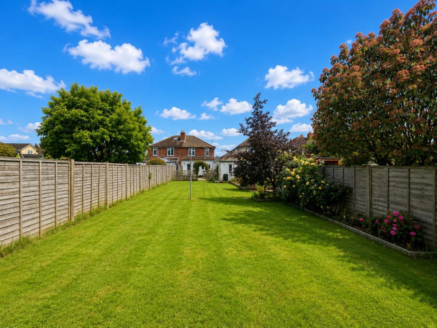 Box Road Avenue, Cam, Dursley