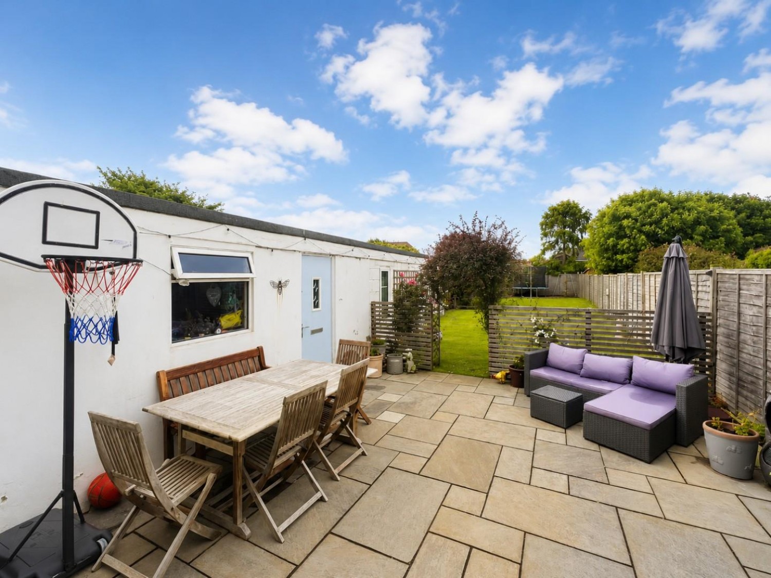 Box Road Avenue, Cam, Dursley
