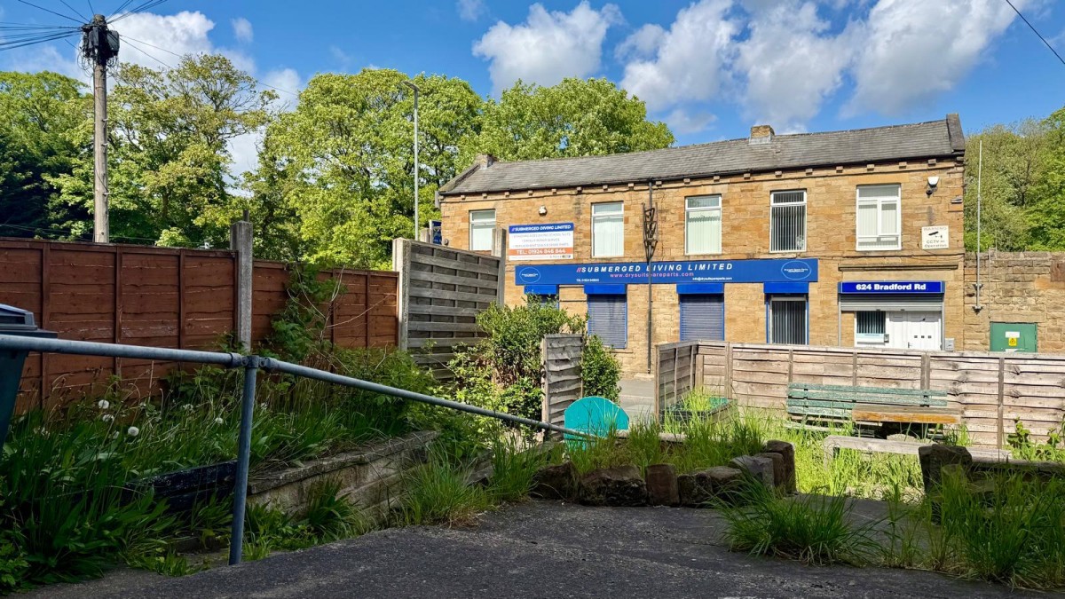Bradford Road, Batley