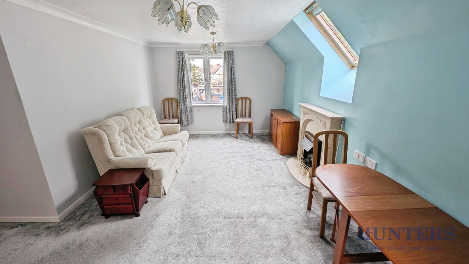 2 bedroom Flat to let in Orchard Court, Lugtrout Lane, Solihull B91 2SL
