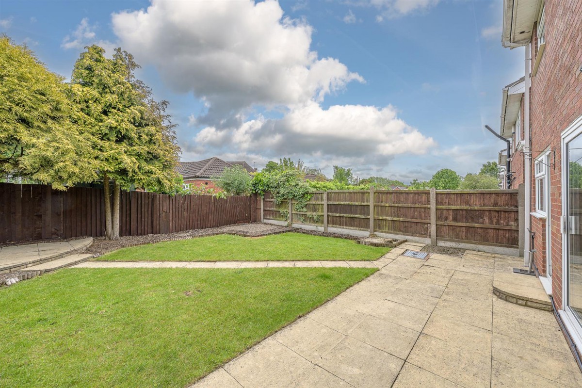 Margaret Close, Quarry Bank, DY5 2XD