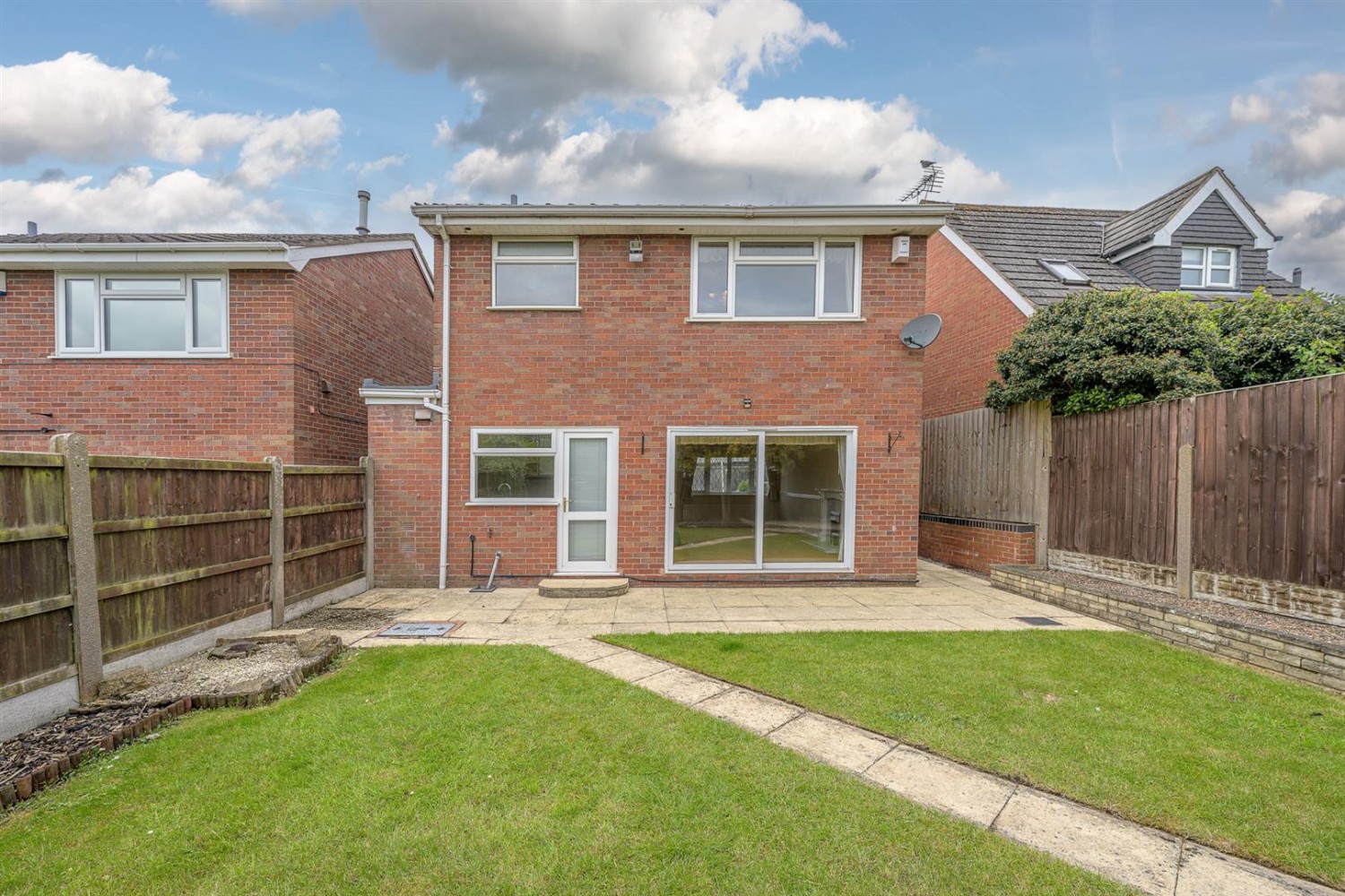 Margaret Close, Quarry Bank, DY5 2XD
