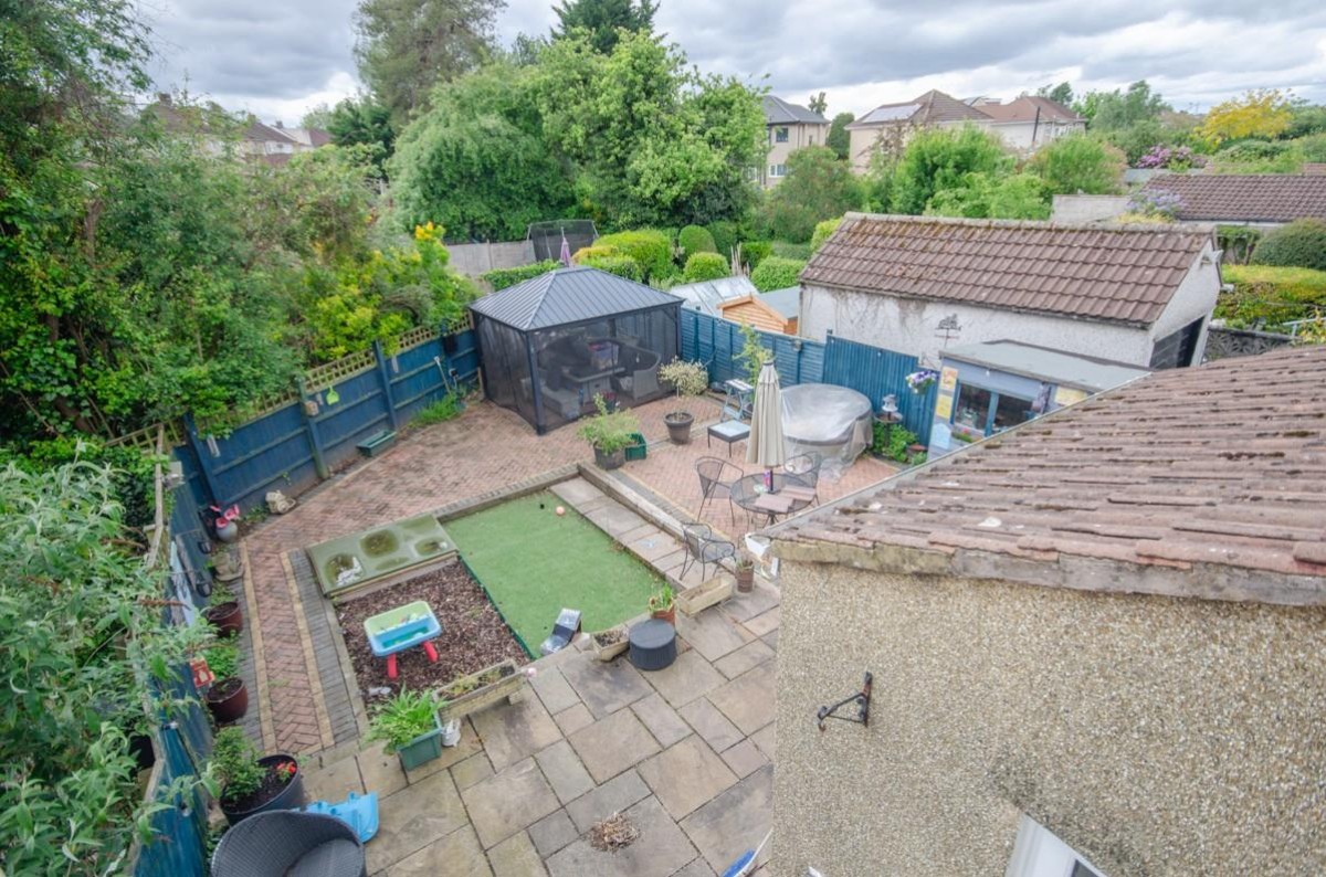 Fouracre Road, Downend, Bristol, BS16 6HG