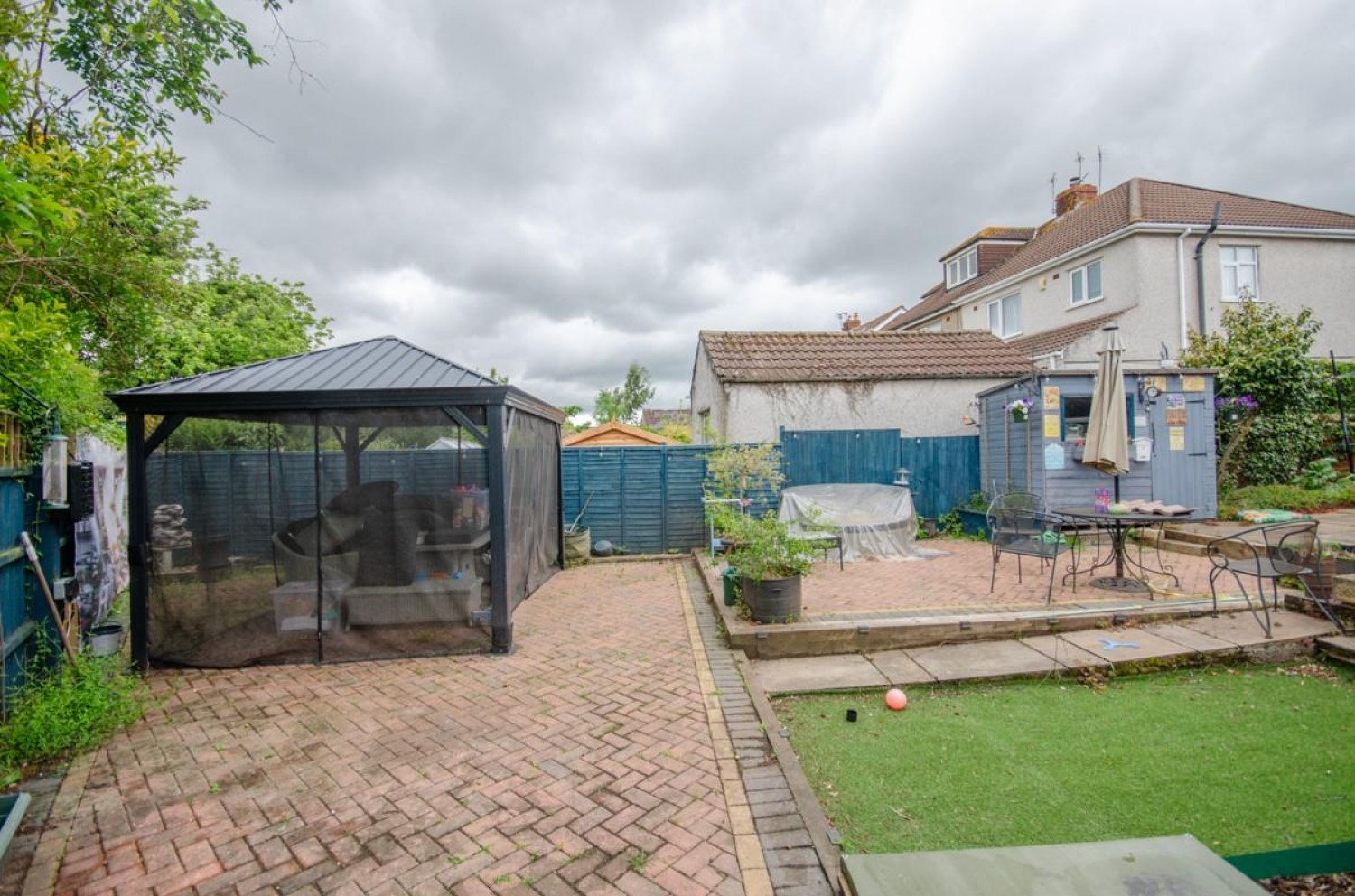 Fouracre Road, Downend, Bristol, BS16 6HG