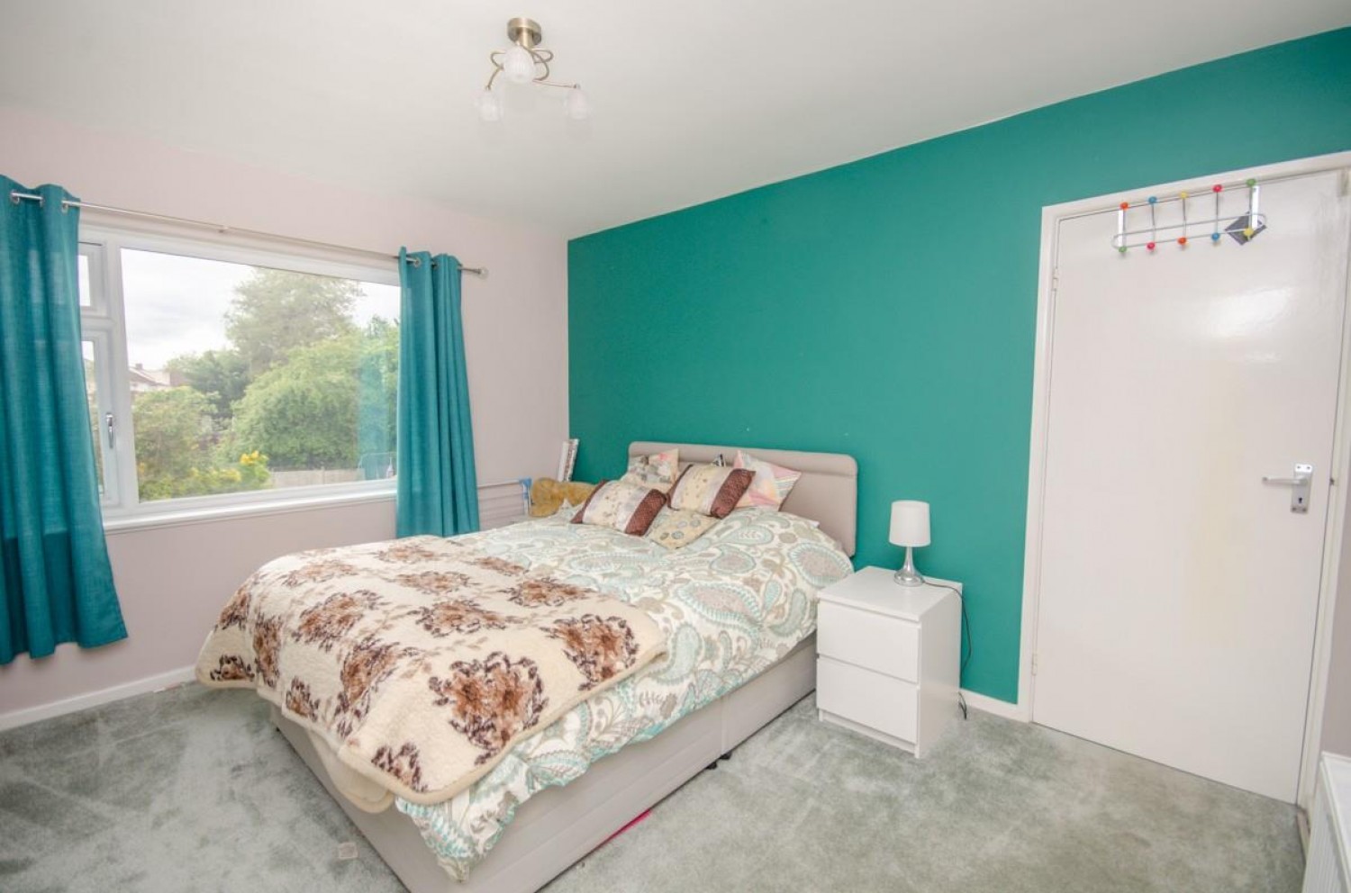 Fouracre Road, Downend, Bristol, BS16 6HG