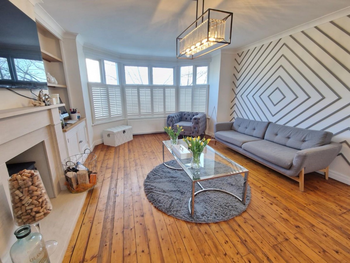 74 Leeds Road, Harrogate, HG2 8BG