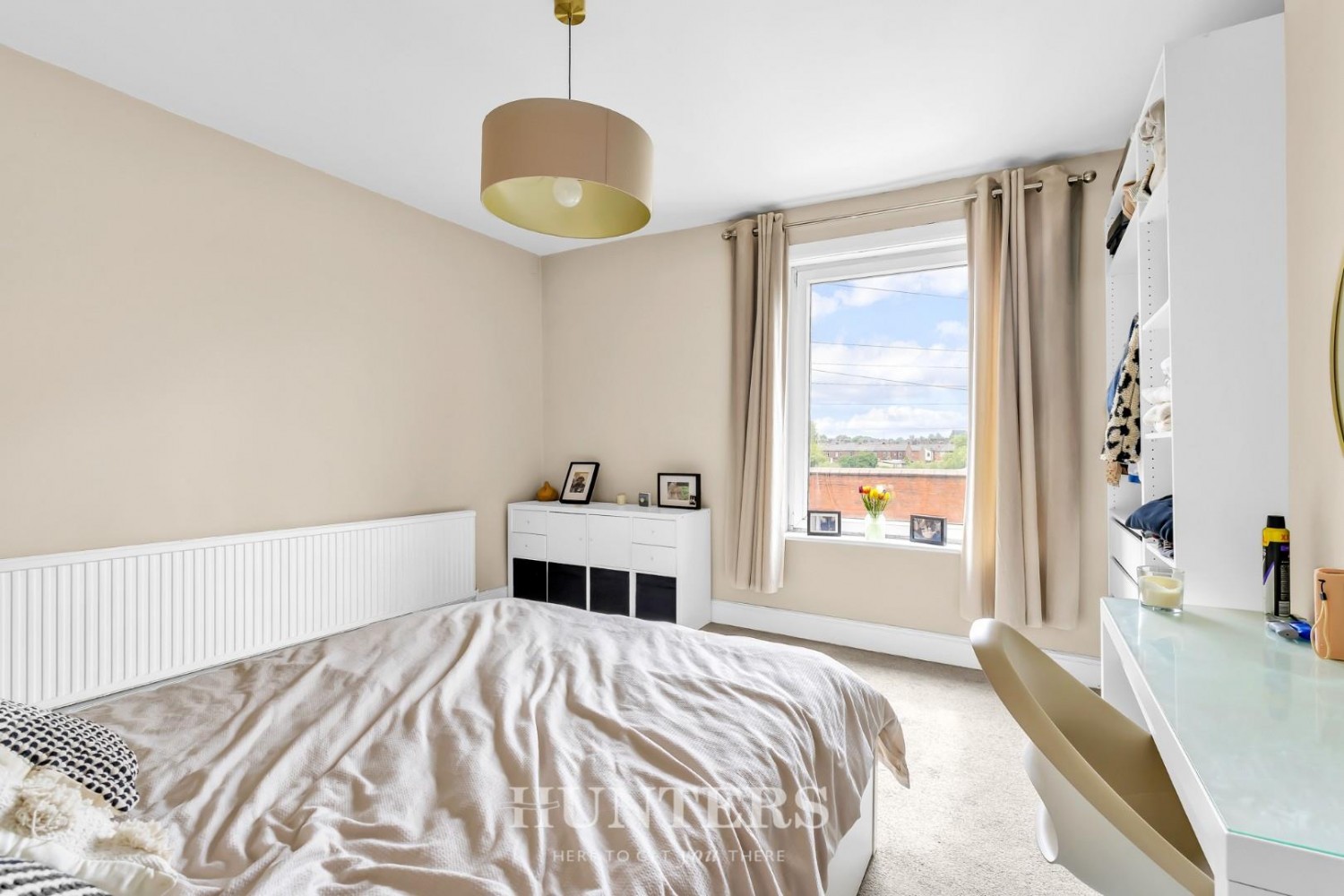 2 bedroom House for sale in Jubilee Road, Middleton, Manchester, M24