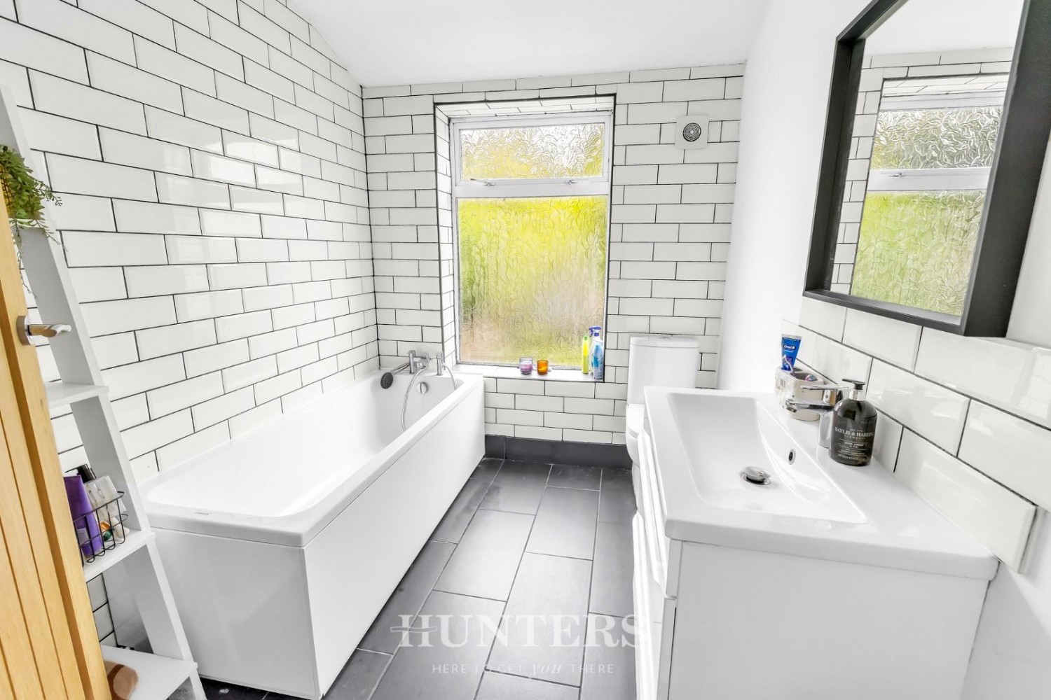 2 bedroom House for sale in Jubilee Road, Middleton, Manchester, M24