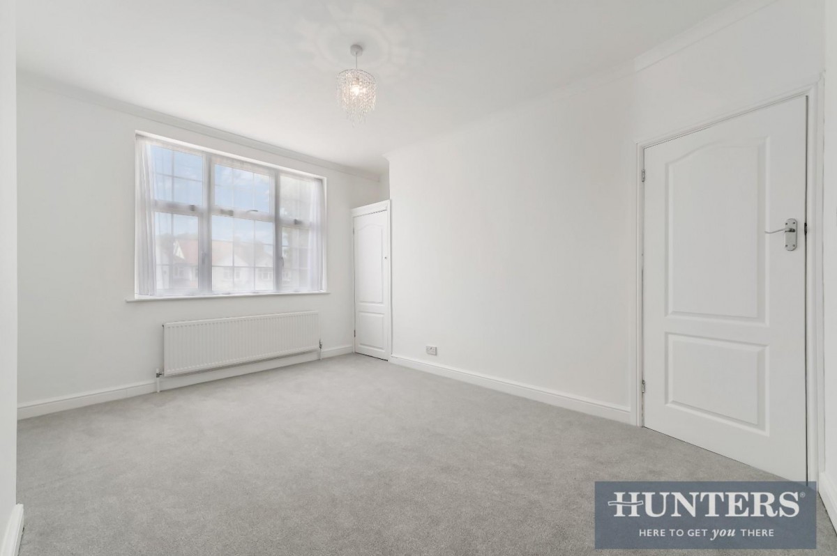 Chatsworth Crescent, Hounslow