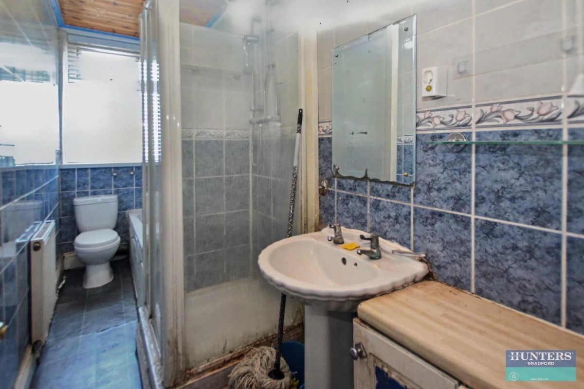 Leeds Road Bradford, BD3 7DB