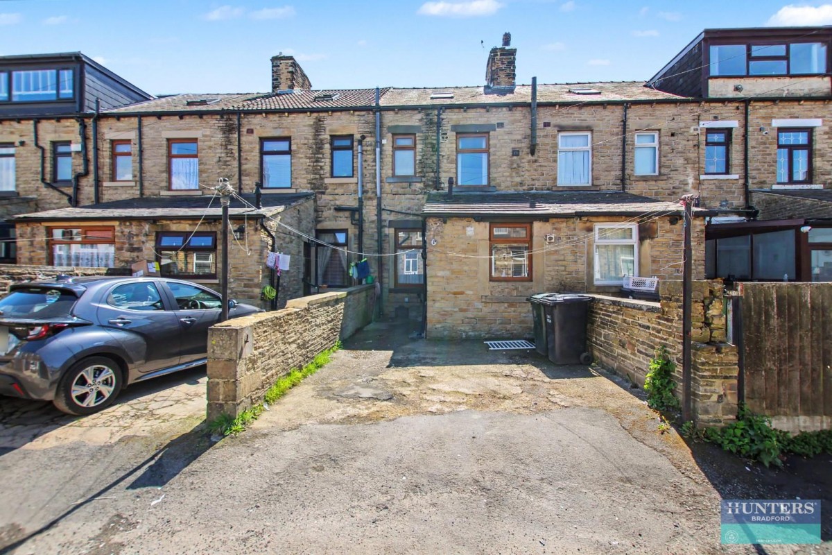 Leeds Road Bradford, BD3 7DB