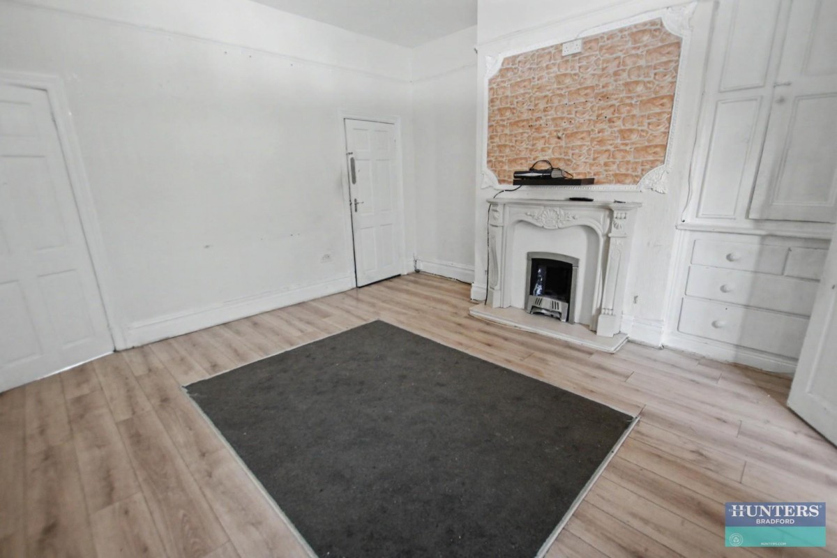 Leeds Road Bradford, BD3 7DB