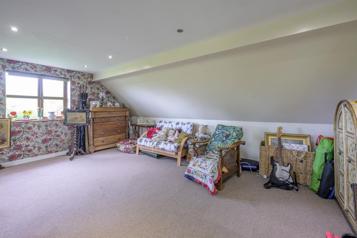 Limberlost, Forge Lane, Blakedown, DY10 3JF