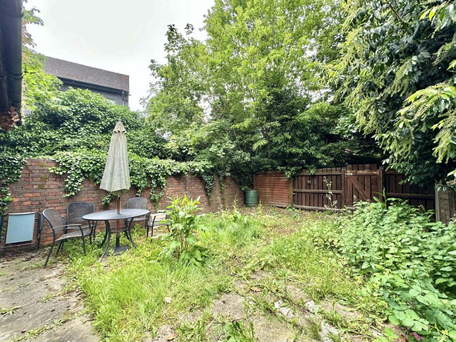 Marshall Drive, Hayes, Middlesex, UB4 0SW