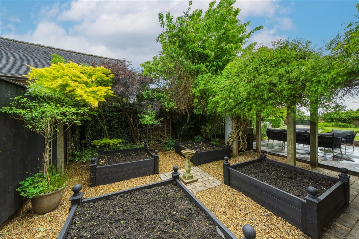 Grange Farm Court, Eardington, Bridgnorth, WV16 5JT