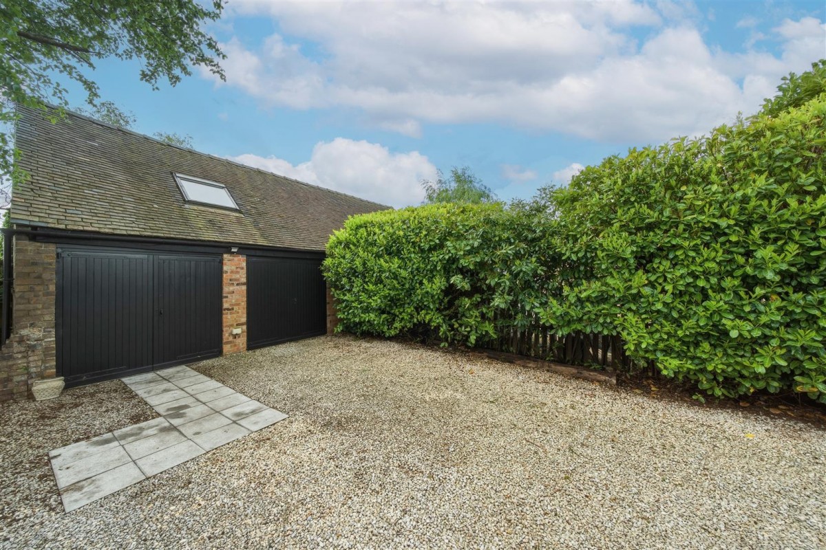Grange Farm Court, Eardington, Bridgnorth, WV16 5JT