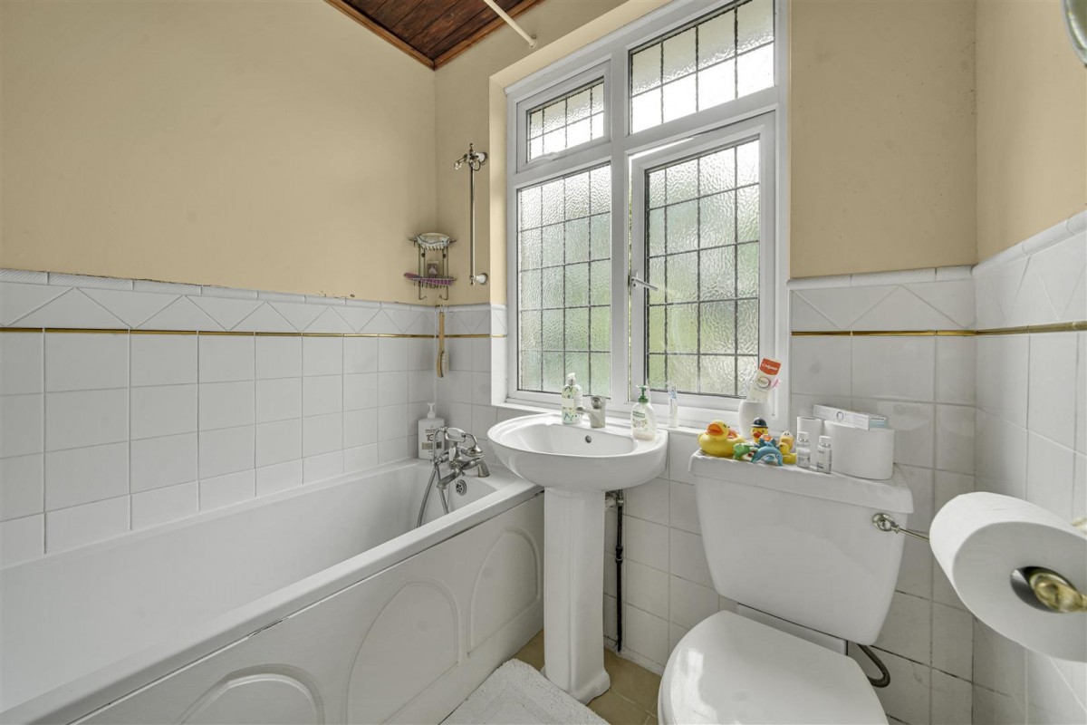 Cavendish Gardens, Chadwell Heath, RM6