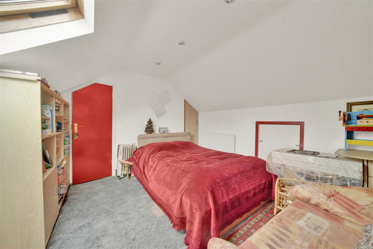 Cavendish Gardens, Chadwell Heath, RM6