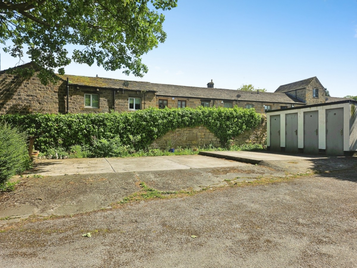 Pool House, Main St, Pool in Wharfedale, LS21