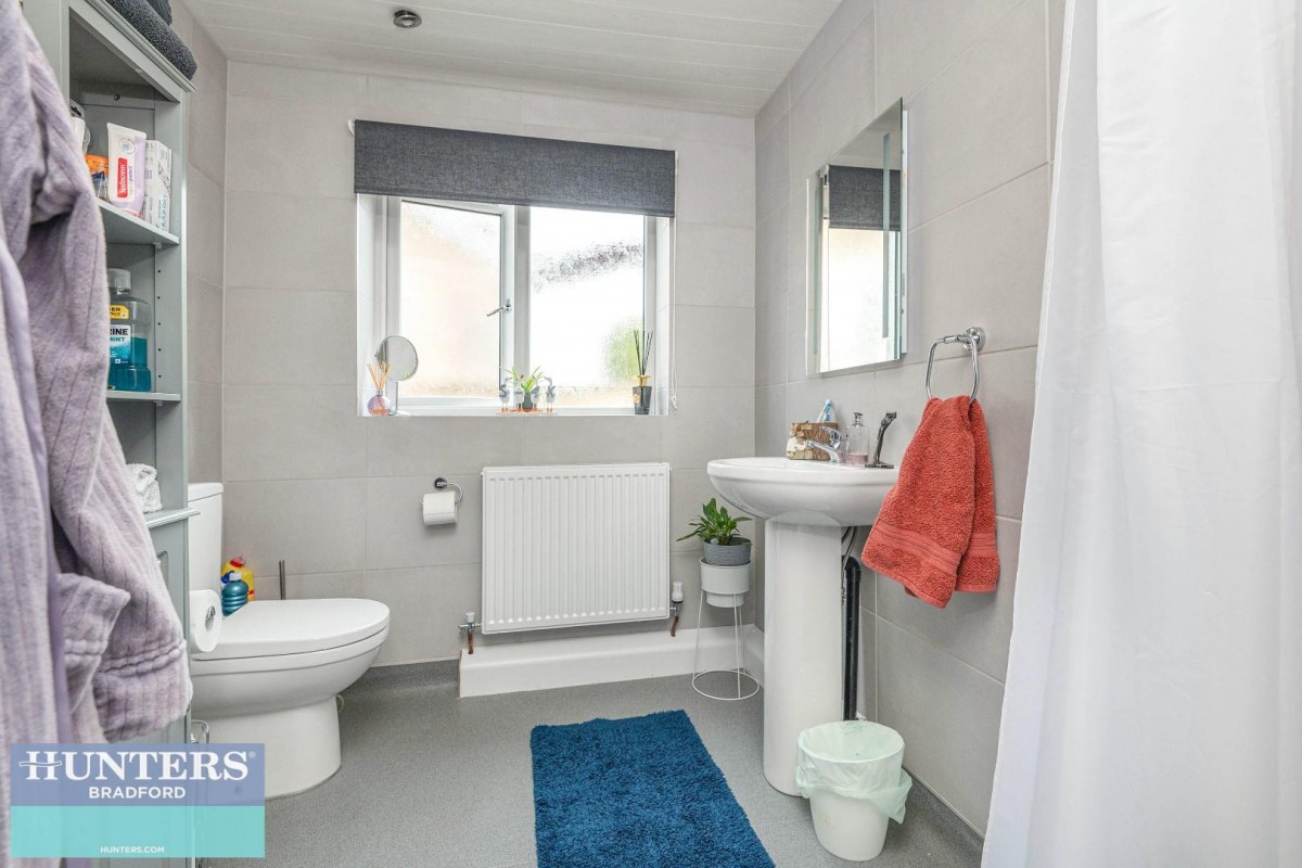 Penfield Grove, Clayton, Bradford, West Yorkshire, BD14 6LJ