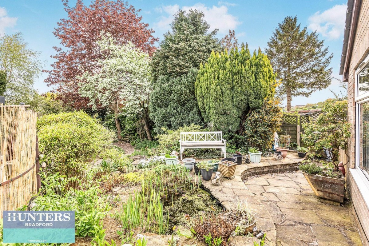 Penfield Grove, Clayton, Bradford, West Yorkshire, BD14 6LJ