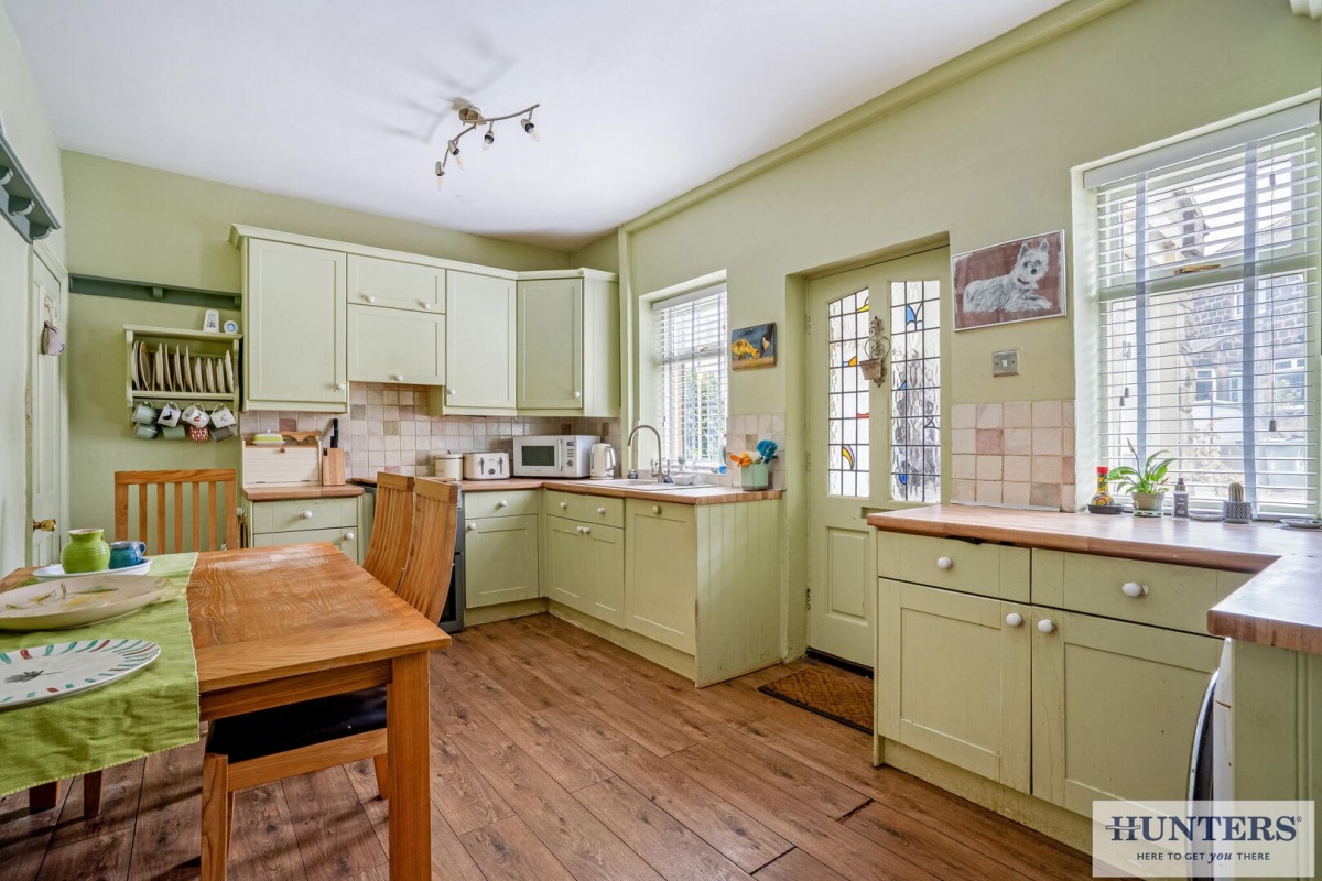 Gladstone Road, Rawdon, Leeds