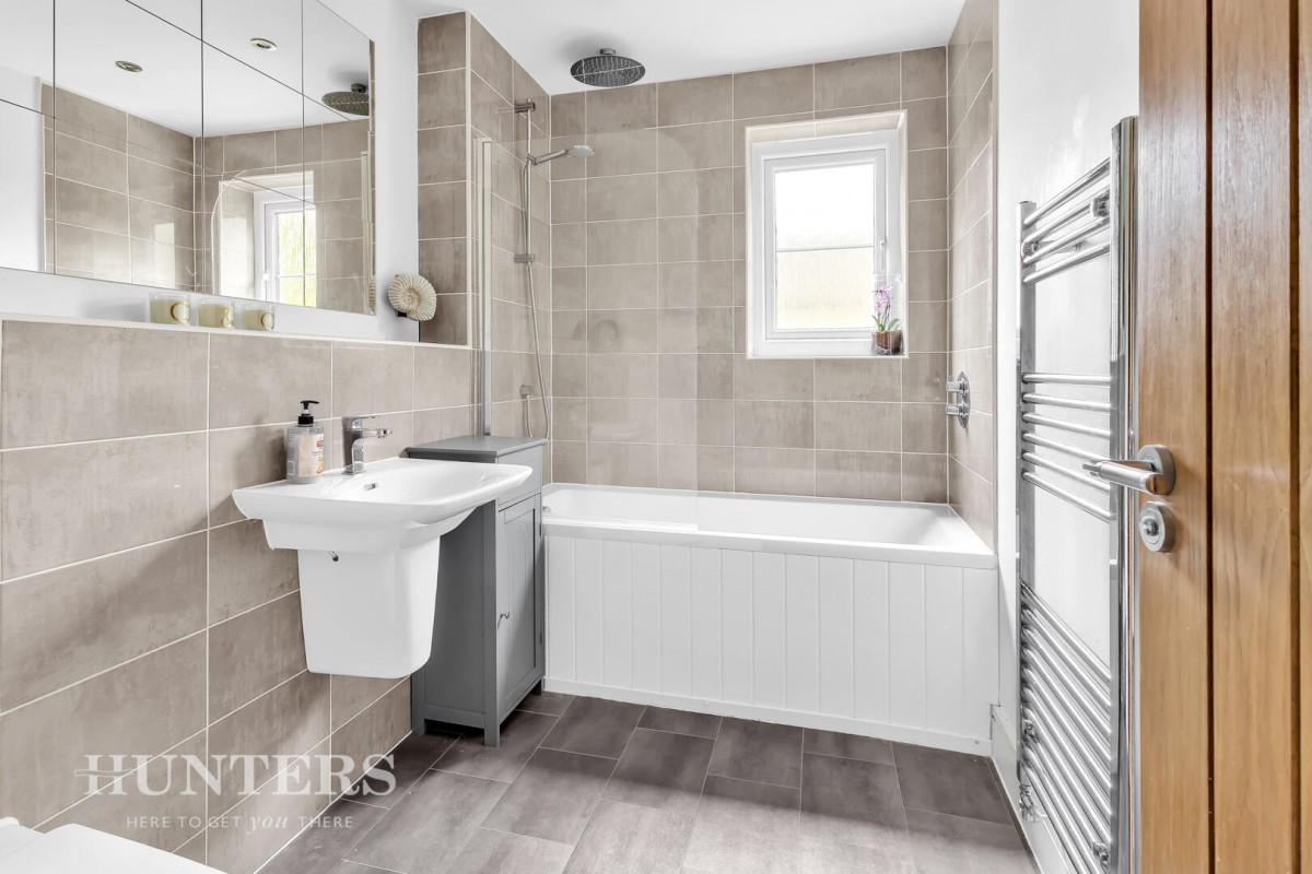 Lockside, Littleborough OL15 0HX