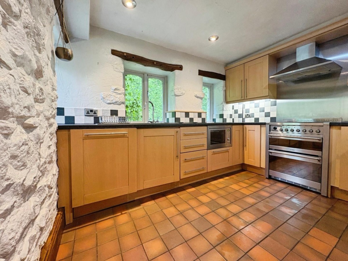 Victoria Lodge & Albert Cottage. Kirkby Malham