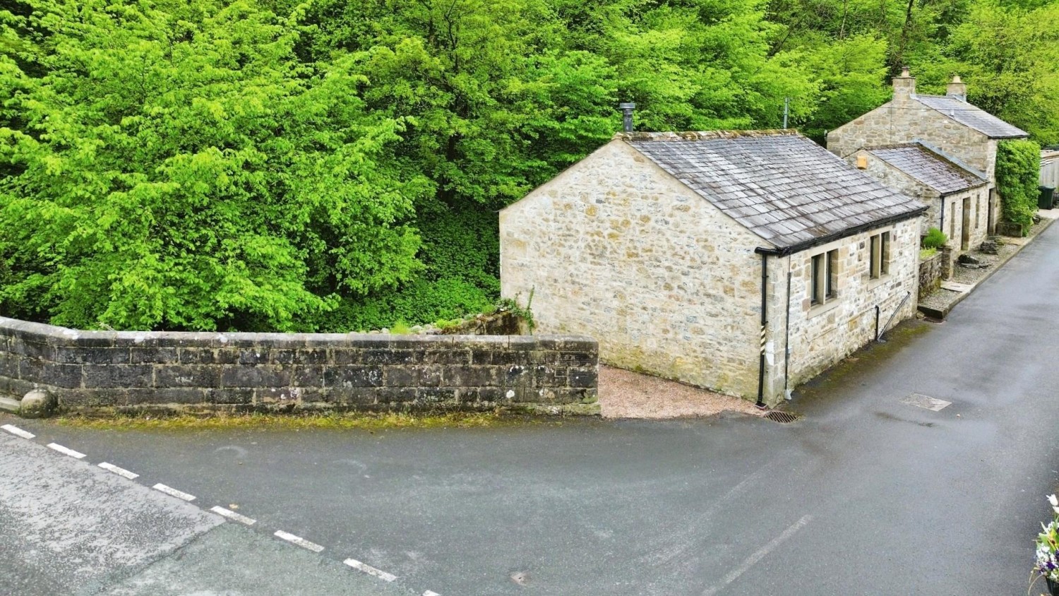 Victoria Lodge & Albert Cottage. Kirkby Malham