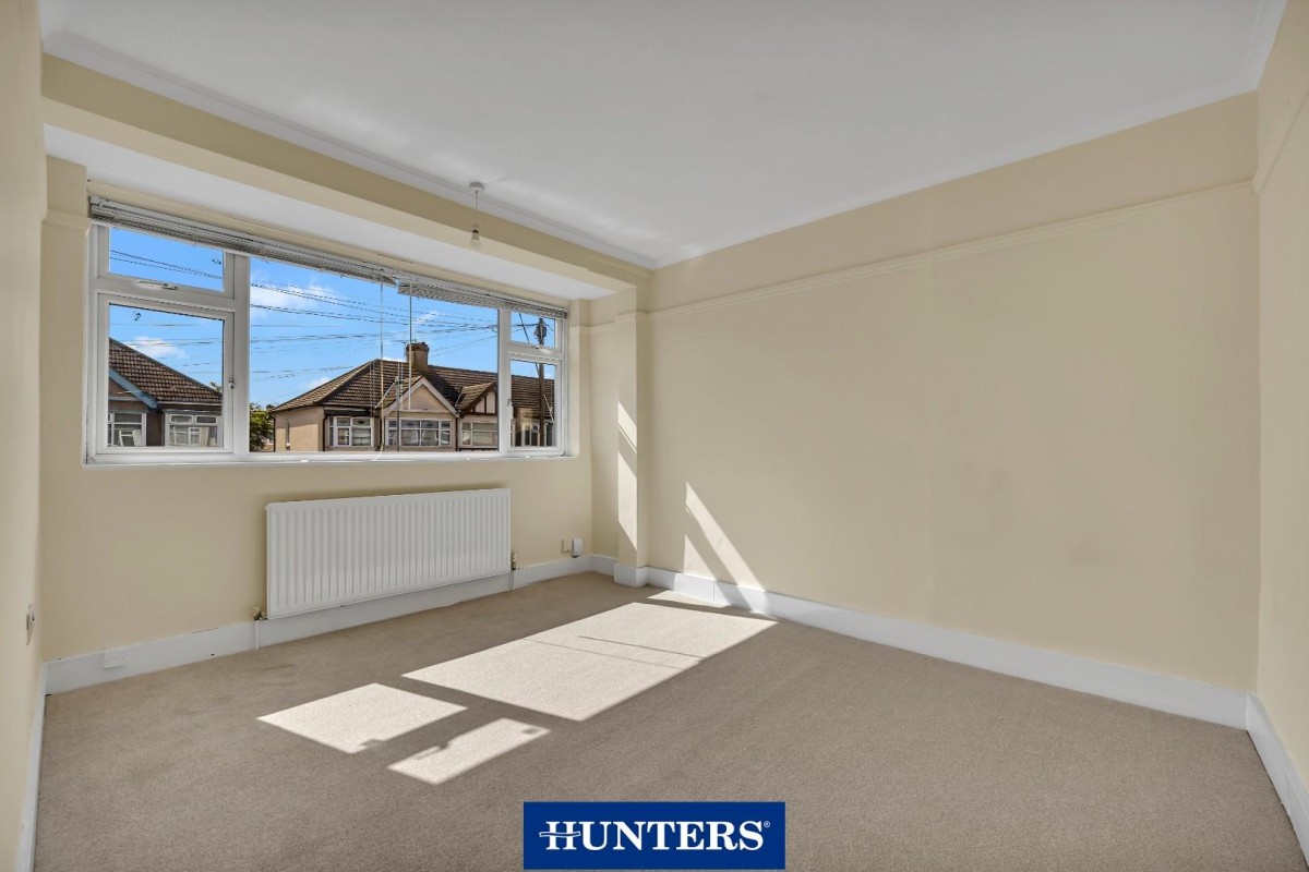 Temple Avenue, Dagenham, RM8