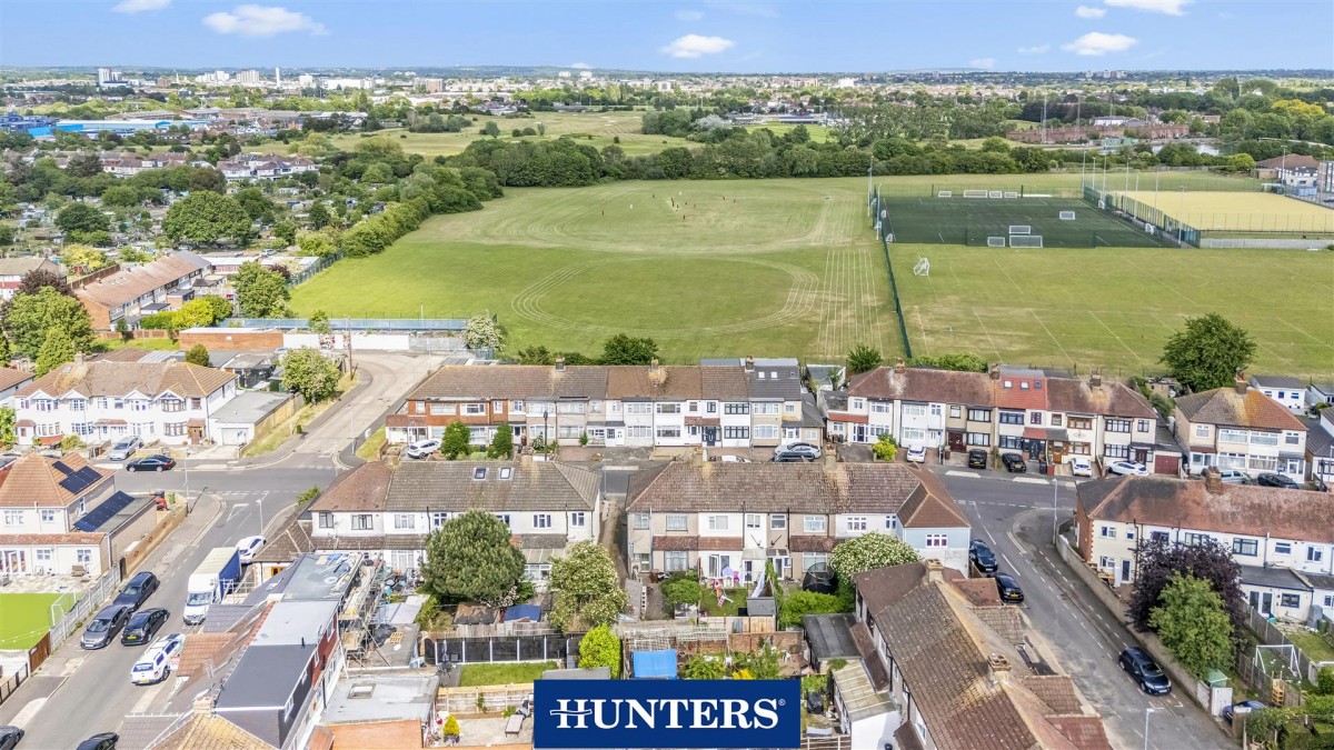 Temple Avenue, Dagenham, RM8