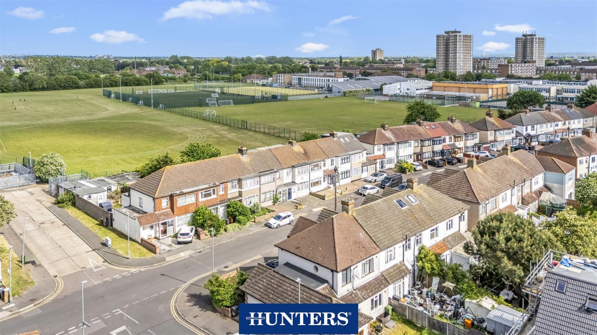 Temple Avenue, Dagenham, RM8