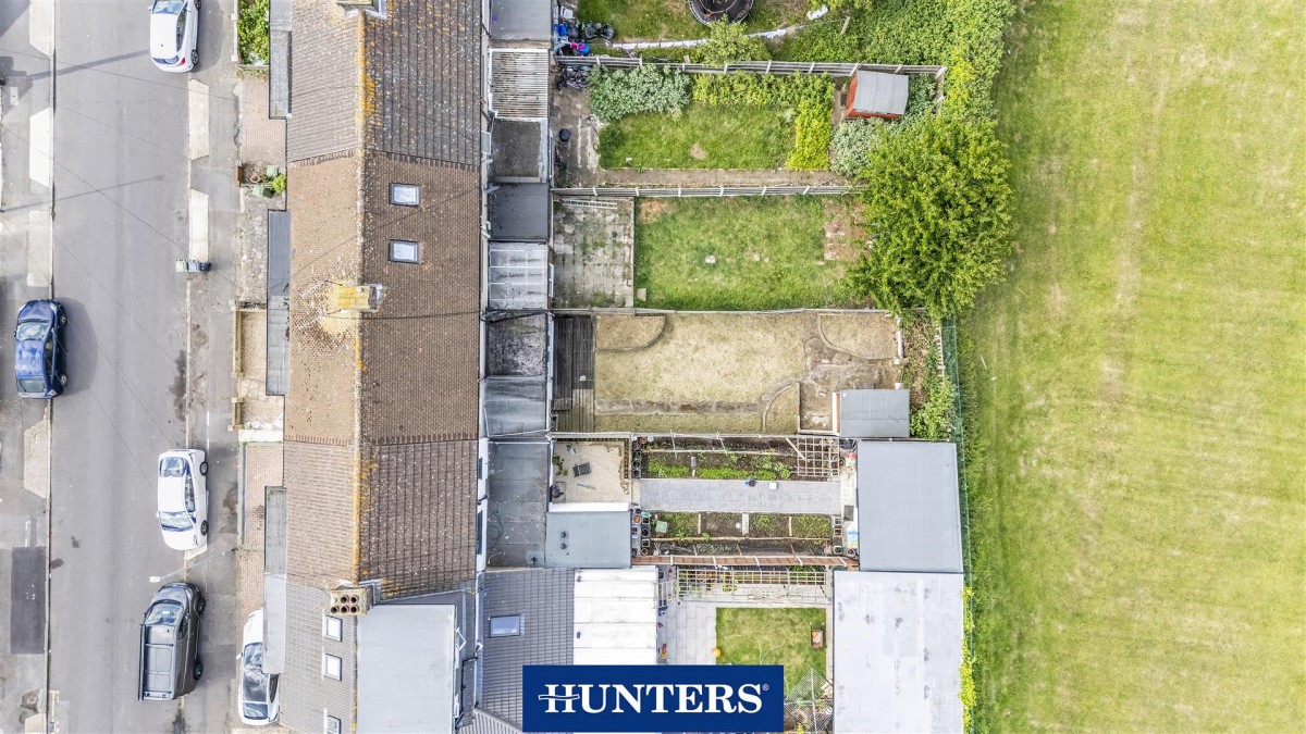 Temple Avenue, Dagenham, RM8