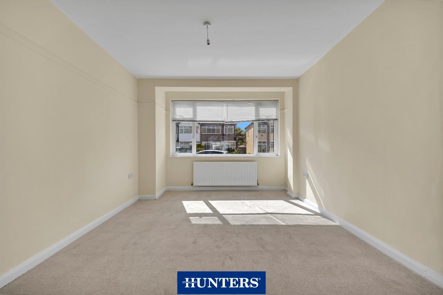 Temple Avenue, Dagenham, RM8