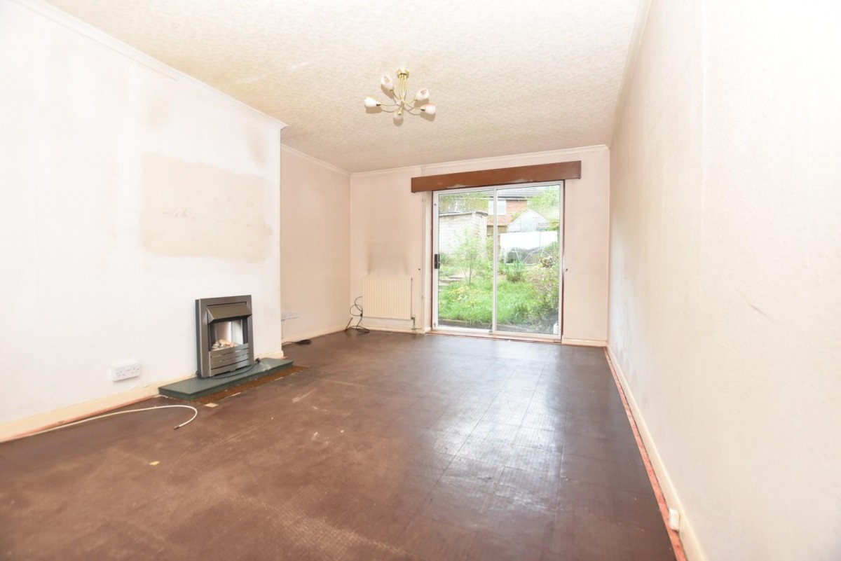 The Crescent, Brimington, Chesterfield, S43 1AZ