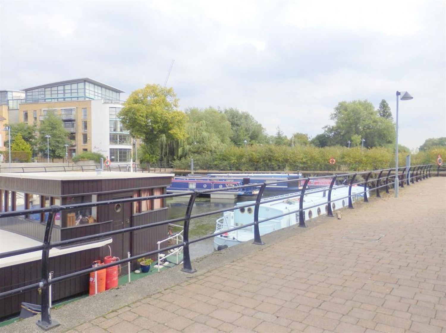 Point Wharf Lane, Brentford, TW8