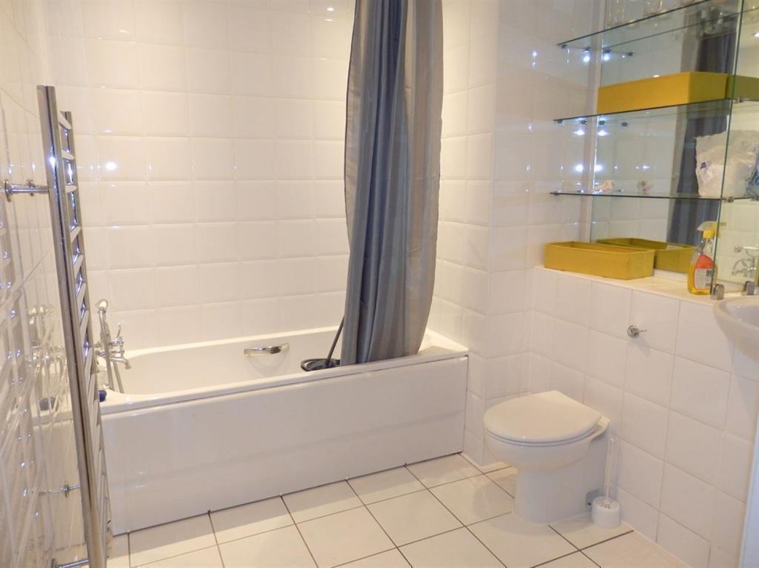 Point Wharf Lane, Brentford, TW8