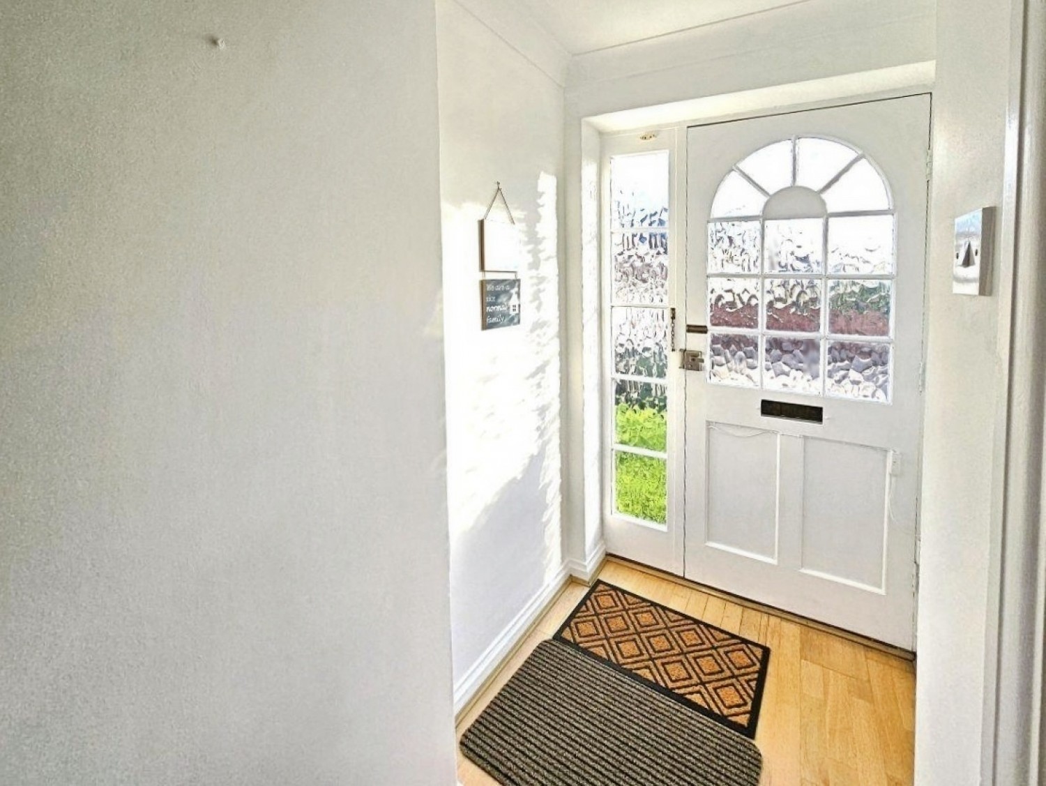2 bedroom House for sale in Bromley Grove, Bromley