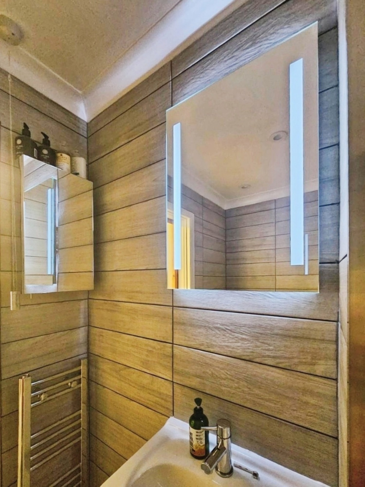 2 bedroom House for sale in Bromley Grove, Bromley